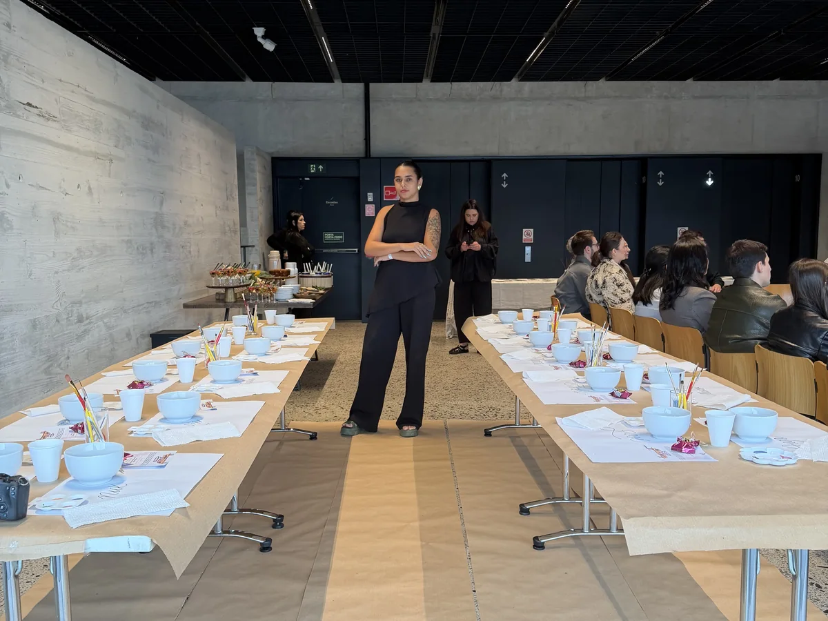 Workshop de Caligrafia para Empresas feita ao vivo em evento