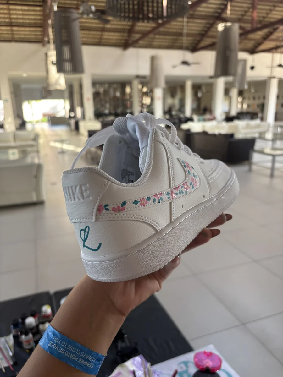 Tênis personalizado à mão com pintura